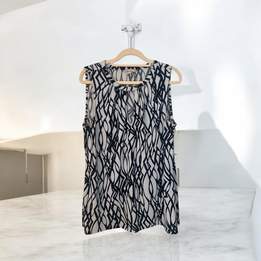 Banana republic women’s blue and White Sleeveless Top